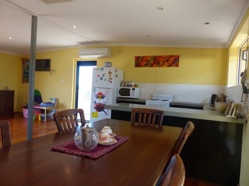 8 May Crescent, Ceduna SA 5690