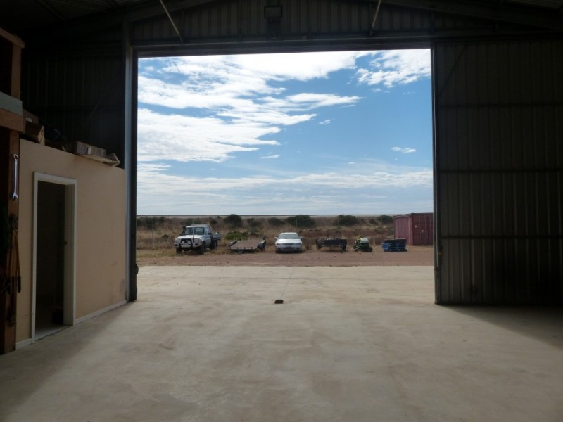 5 Schwarz St, Ceduna SA 5690