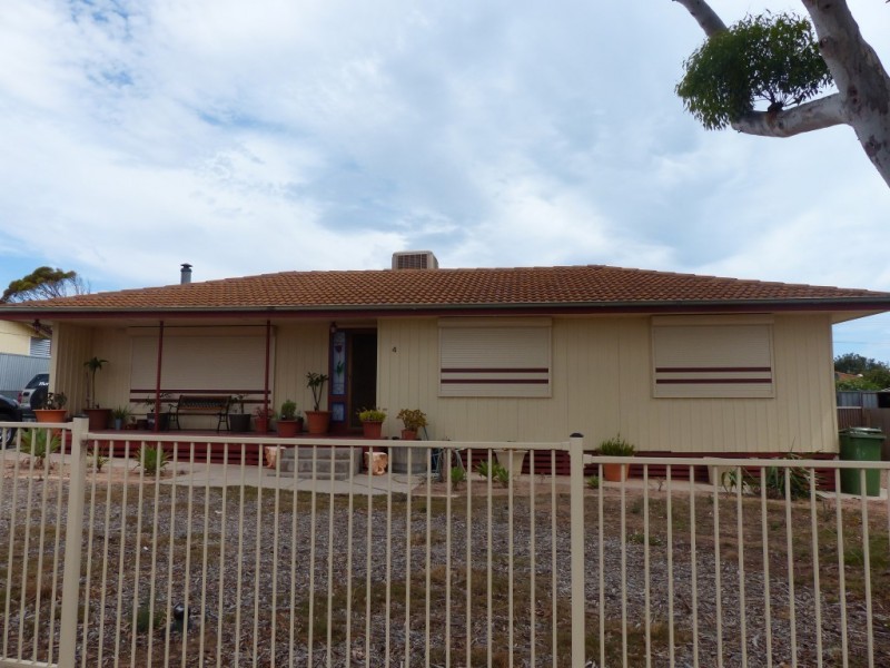 4 Chadwick Street, Ceduna SA 5690