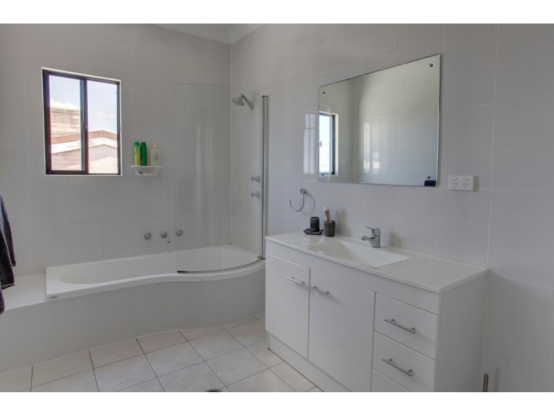 5 Dobbins Street, Port Lincoln SA 5606