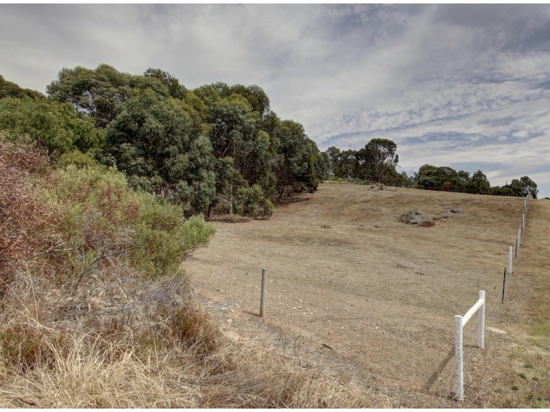 22-32 Howard Avenue, Boston SA 5607