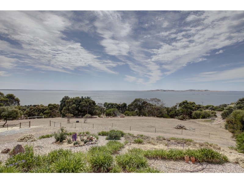 22-32 Howard Avenue, Boston SA 5607