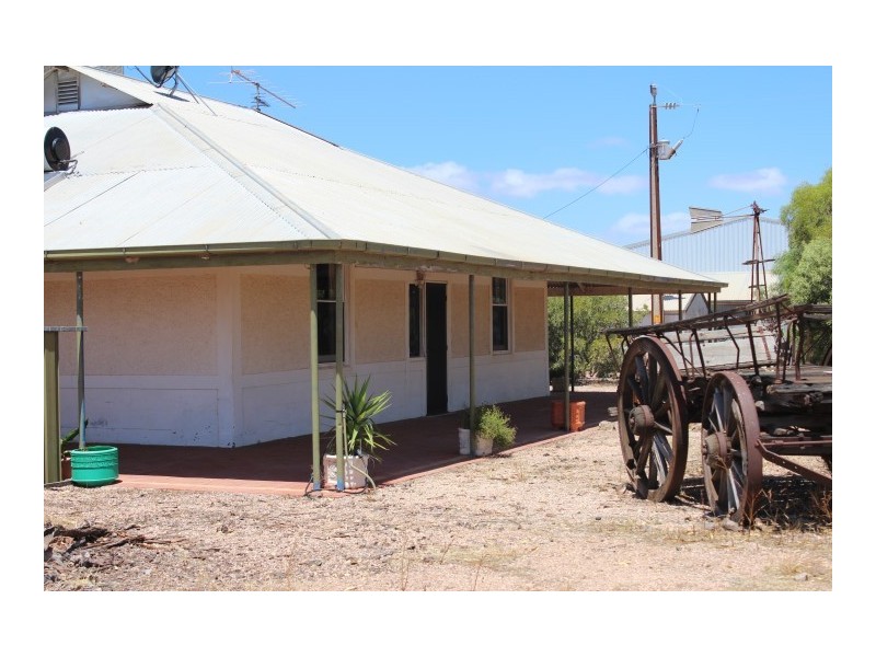 48,336 Eyre Highway, Ceduna SA 5690