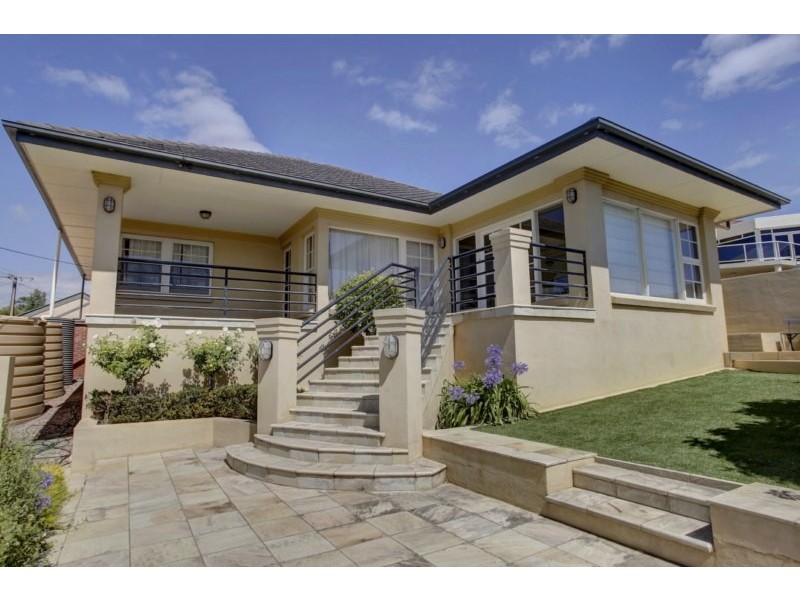 11 Gloucester Terrace, Port Lincoln SA 5606