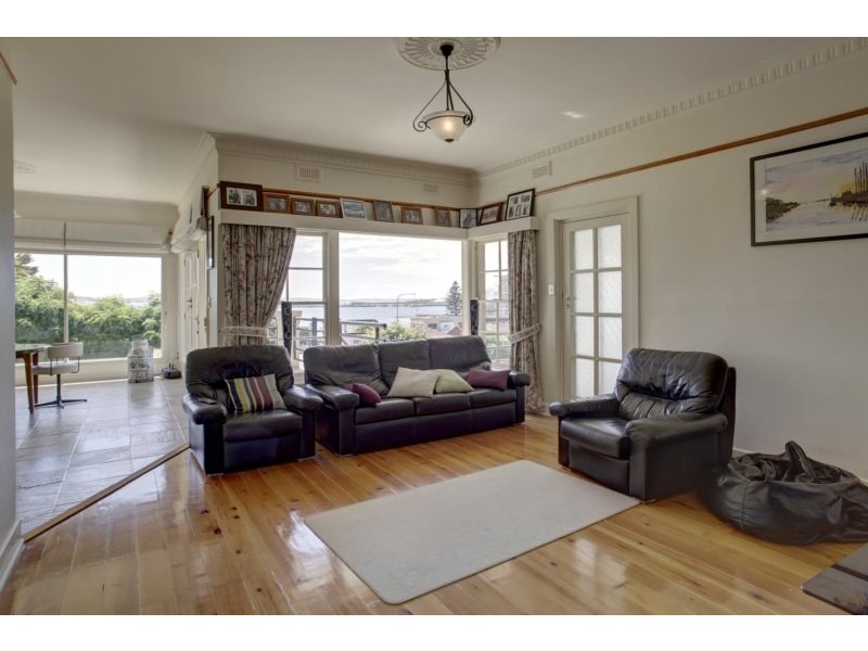 11 Gloucester Terrace, Port Lincoln SA 5606