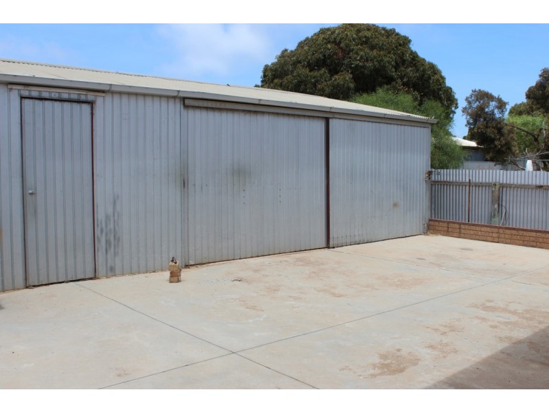 16 Kloeden street, Ceduna SA 5690