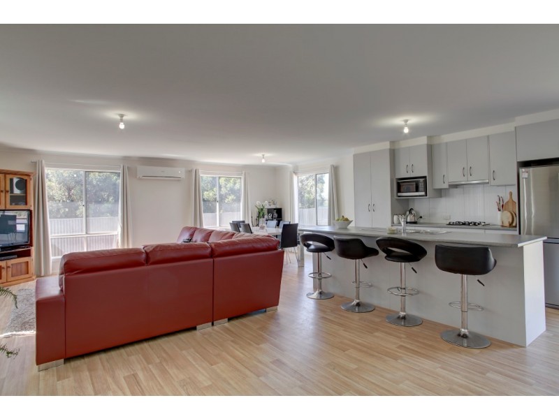 7 Benjamin Road, Poonindie SA 5607