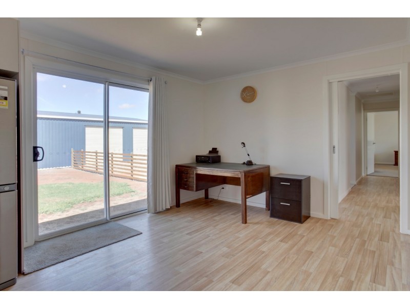 7 Benjamin Road, Poonindie SA 5607