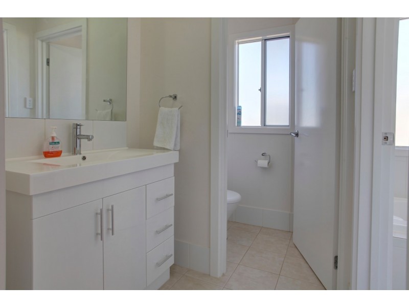 7 Benjamin Road, Poonindie SA 5607