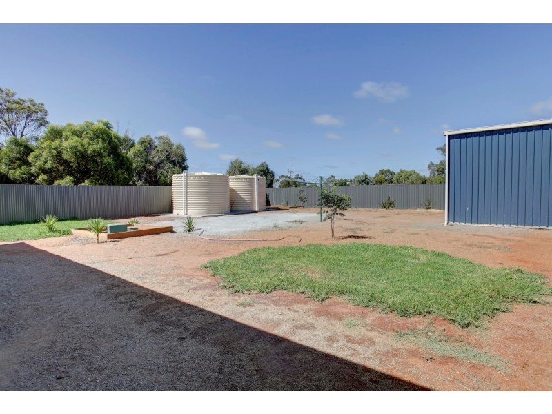 7 Benjamin Road, Poonindie SA 5607