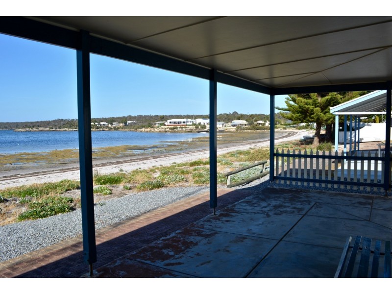 469 Starfish Lane, Mount Dutton Bay SA 5607
