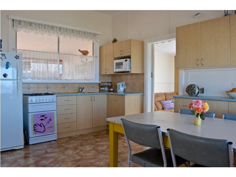 469 Starfish Lane, Mount Dutton Bay SA 5607