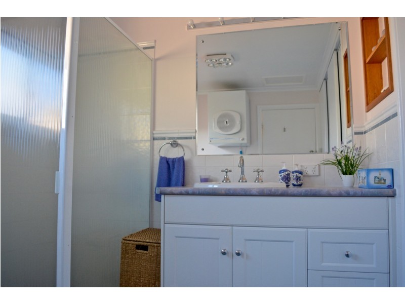 469 Starfish Lane, Mount Dutton Bay SA 5607