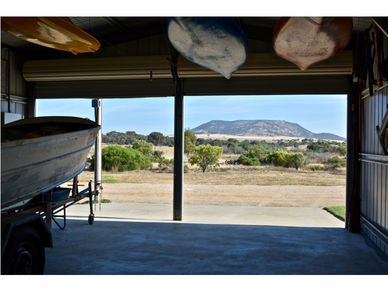 469 Starfish Lane, Mount Dutton Bay SA 5607