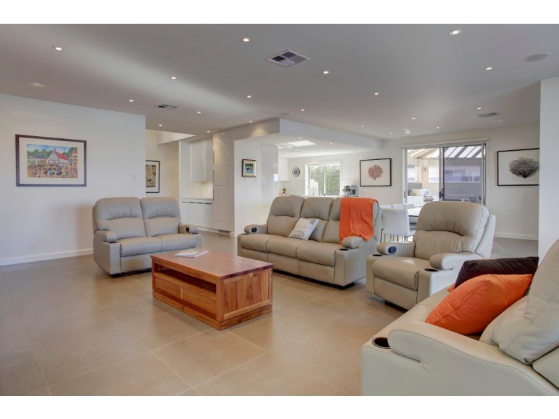 9 Calais Avenue, Port Lincoln SA 5606