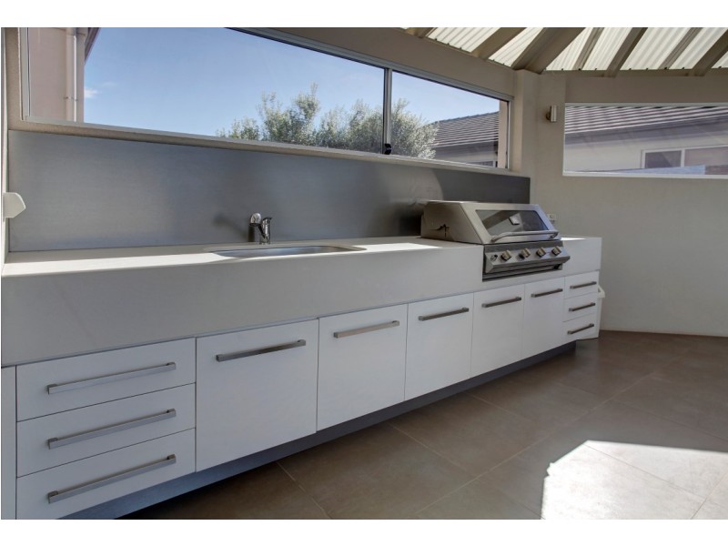 9 Calais Avenue, Port Lincoln SA 5606