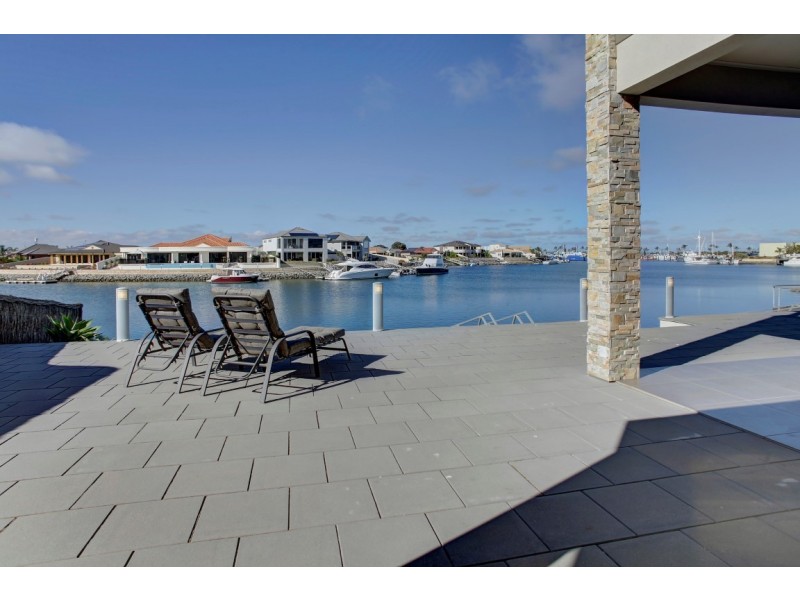 9 Calais Avenue, Port Lincoln SA 5606