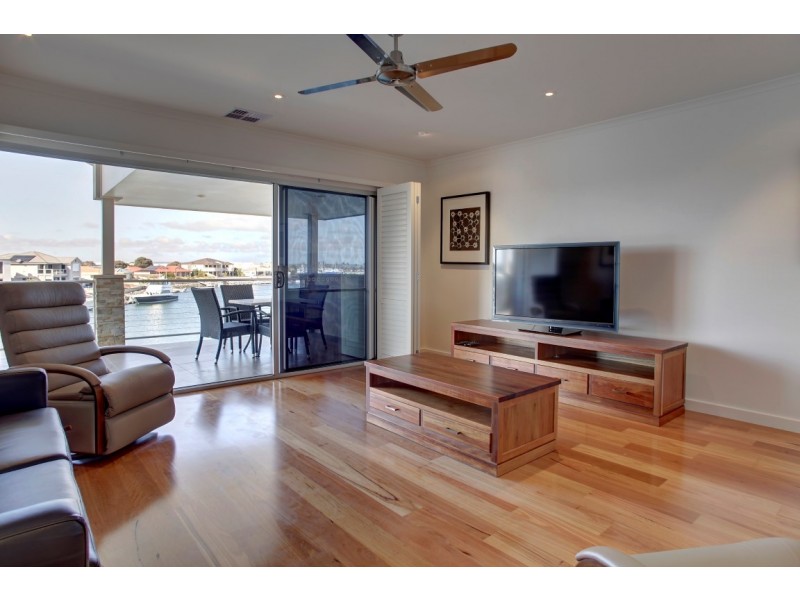 9 Calais Avenue, Port Lincoln SA 5606