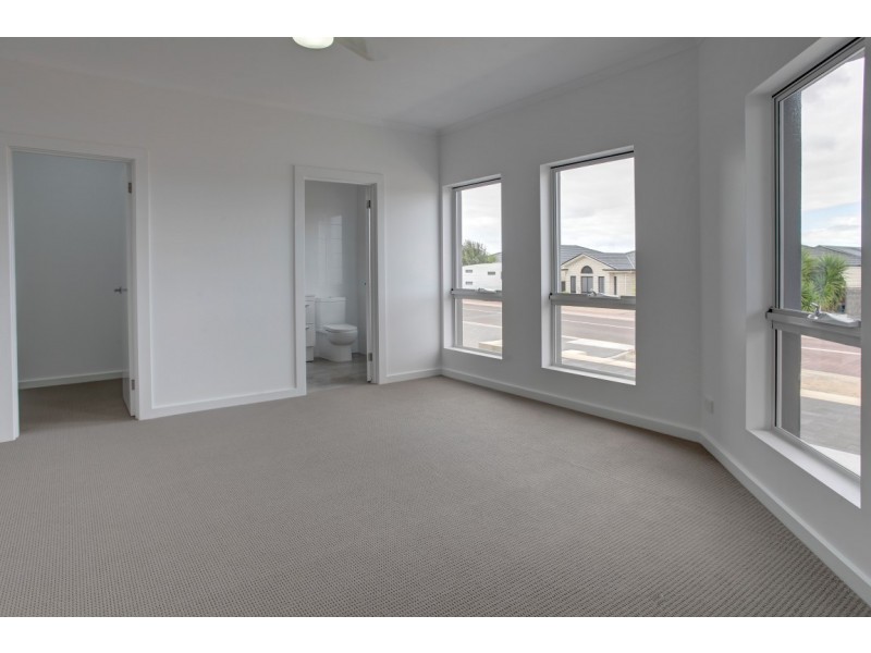 11 Windamere Crescent, Port Lincoln SA 5606