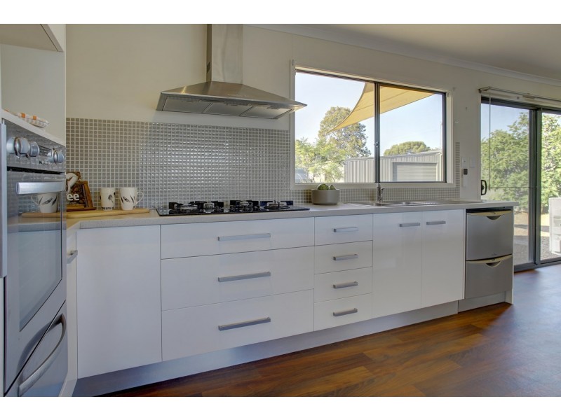 1089-1091 Lincoln Highway (Corner of Murray Road), Port Lincoln SA 5606