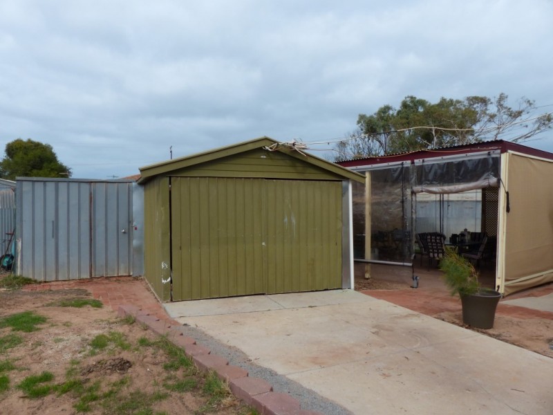 2 Chadwick Street, Ceduna SA 5690