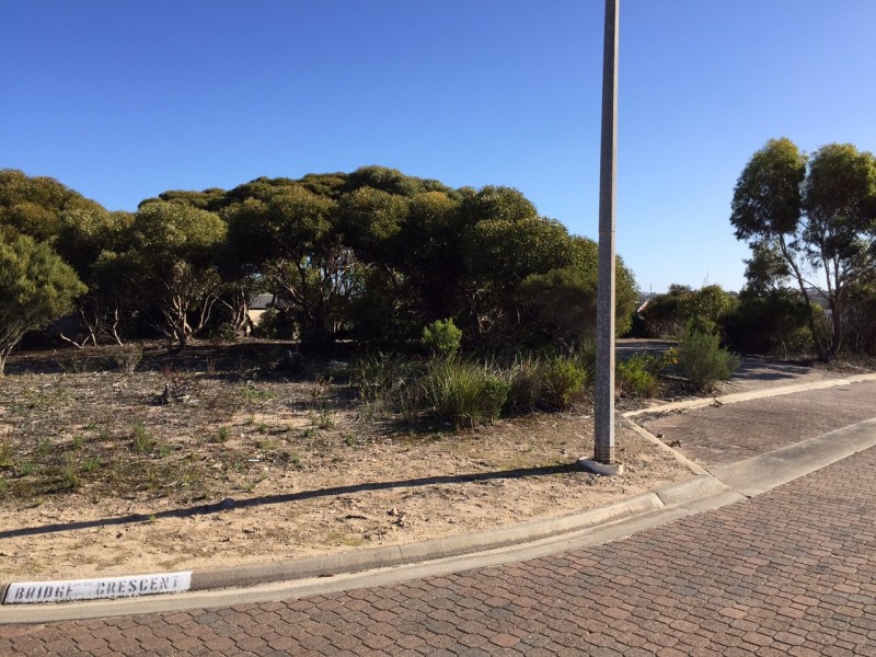 2 Bridge Crescent, Port Lincoln SA 5606