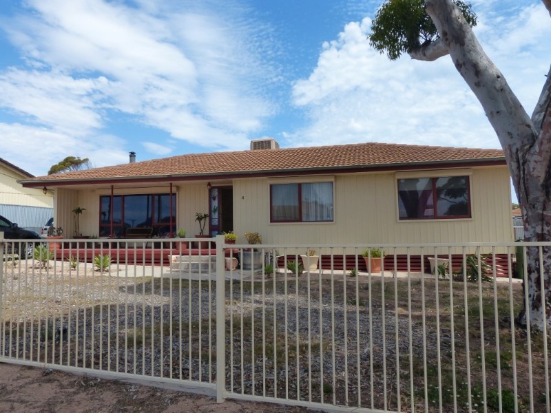 4 Chadwick Street, Ceduna SA 5690