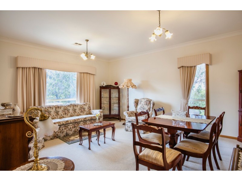 11 Pine Crescent, Coffin Bay SA 5607