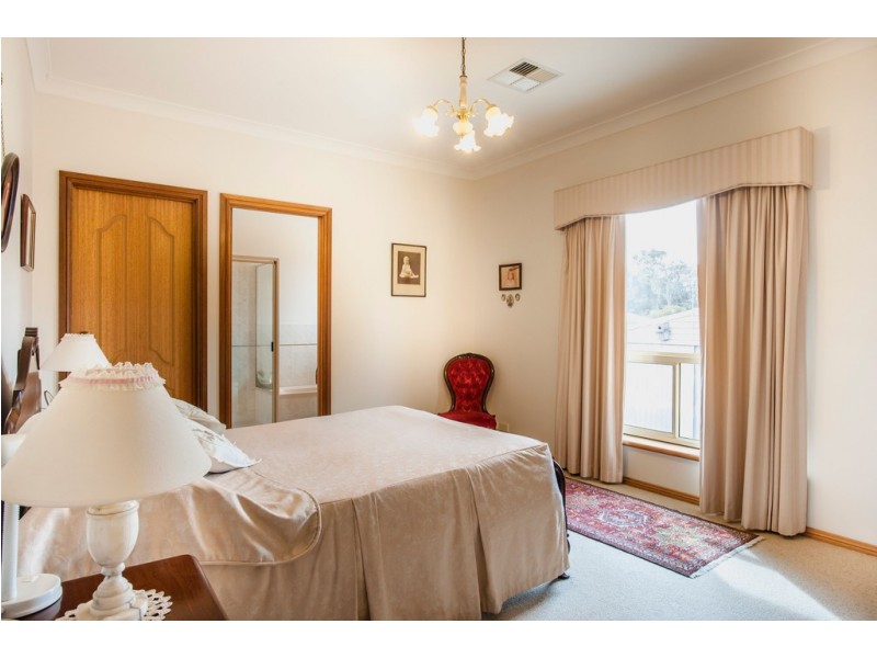 11 Pine Crescent, Coffin Bay SA 5607