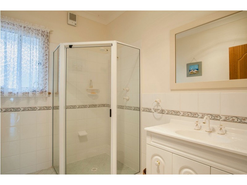 11 Pine Crescent, Coffin Bay SA 5607