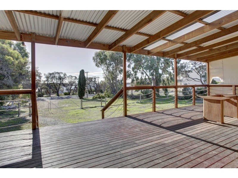 147 Esplanade, Coffin Bay SA 5607