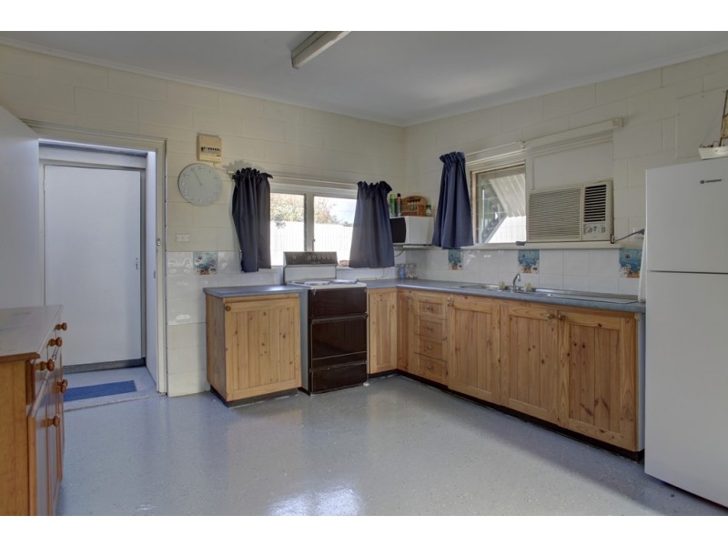 147 Esplanade, Coffin Bay SA 5607