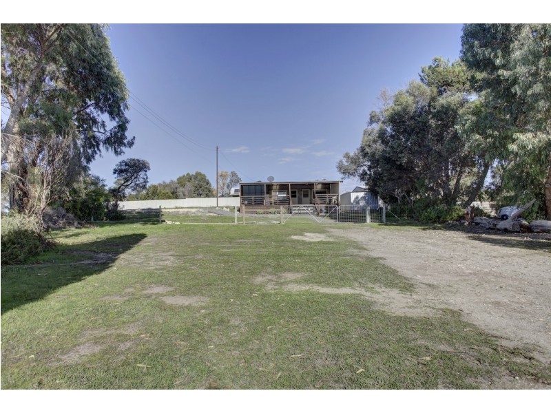 147 Esplanade, Coffin Bay SA 5607