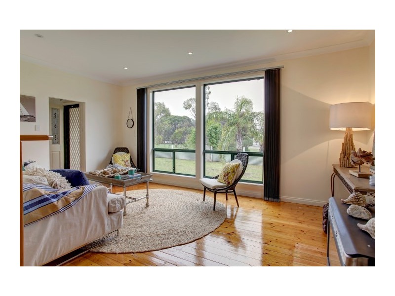 2085 Lincoln Highway (Corner of Higgins Road), Louth Bay SA 5607