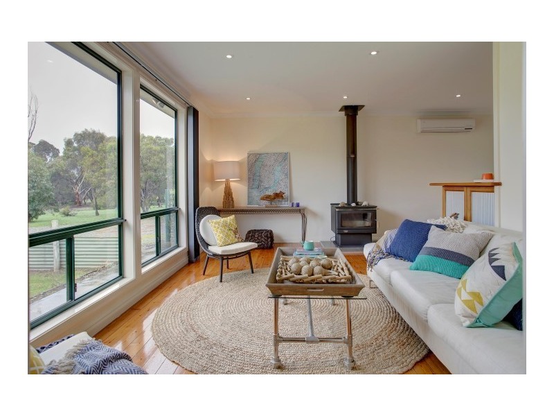 2085 Lincoln Highway (Corner of Higgins Road), Louth Bay SA 5607