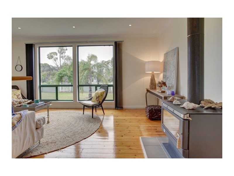 2085 Lincoln Highway (Corner of Higgins Road), Louth Bay SA 5607