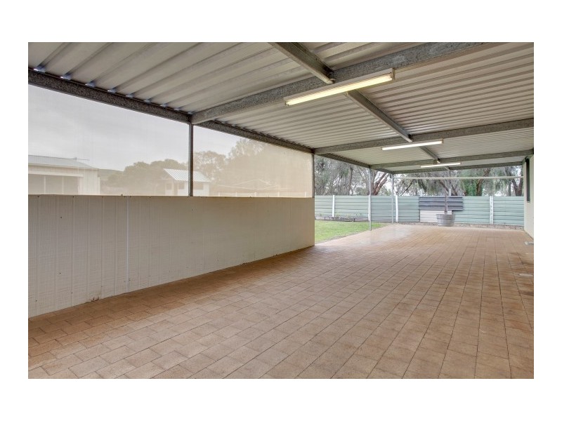 2085 Lincoln Highway (Corner of Higgins Road), Louth Bay SA 5607