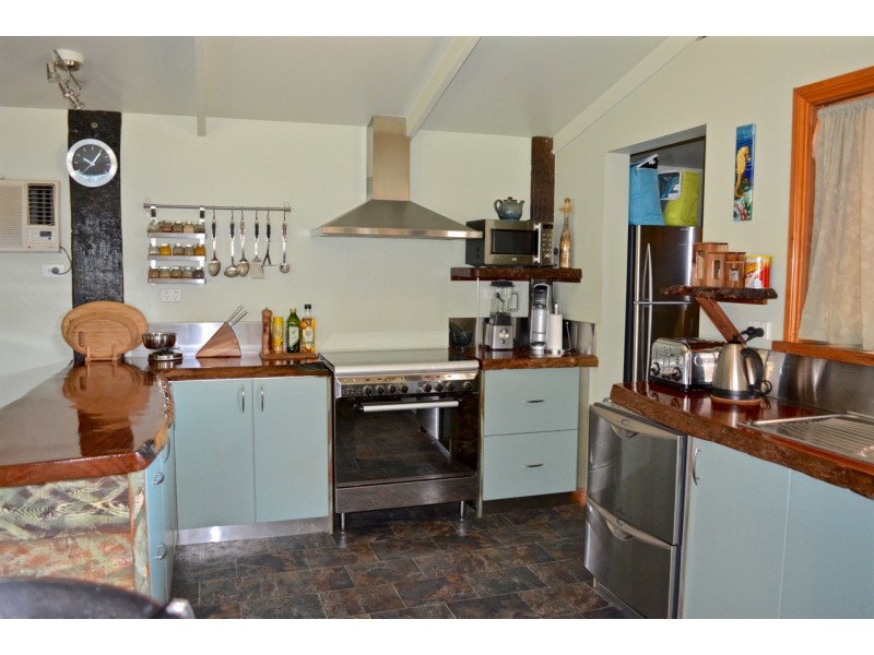 71 Greenly Ave, Coffin Bay SA 5607