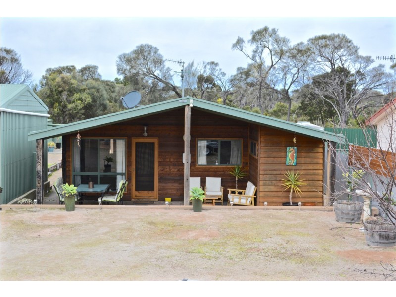 71 Greenly Ave, Coffin Bay SA 5607