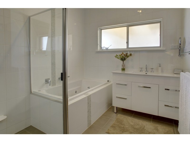 27-29 Wallis Street, Port Neill SA 5604