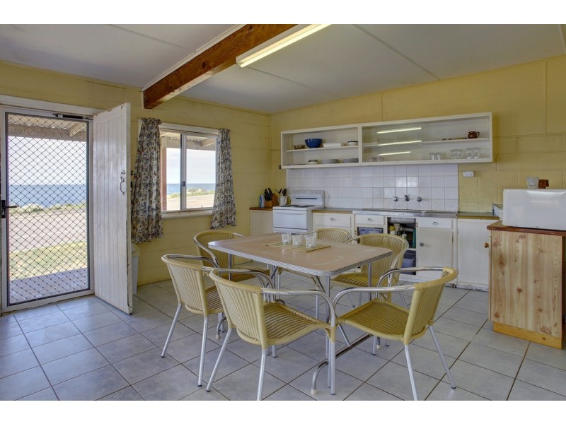 27 Cape Burr Road, Port Neill SA 5604