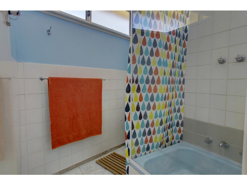 27 Cape Burr Road, Port Neill SA 5604