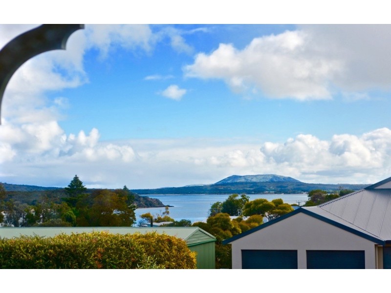 7 Brigette Ave, Coffin Bay SA 5607