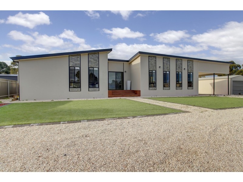 16 Benjamin Road, Poonindie SA 5607