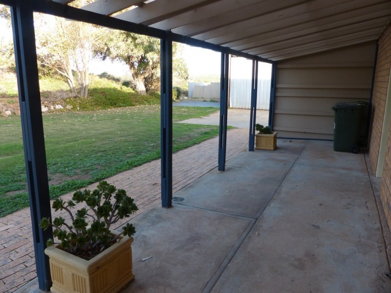 8 Esplanade, Elliston SA 5670
