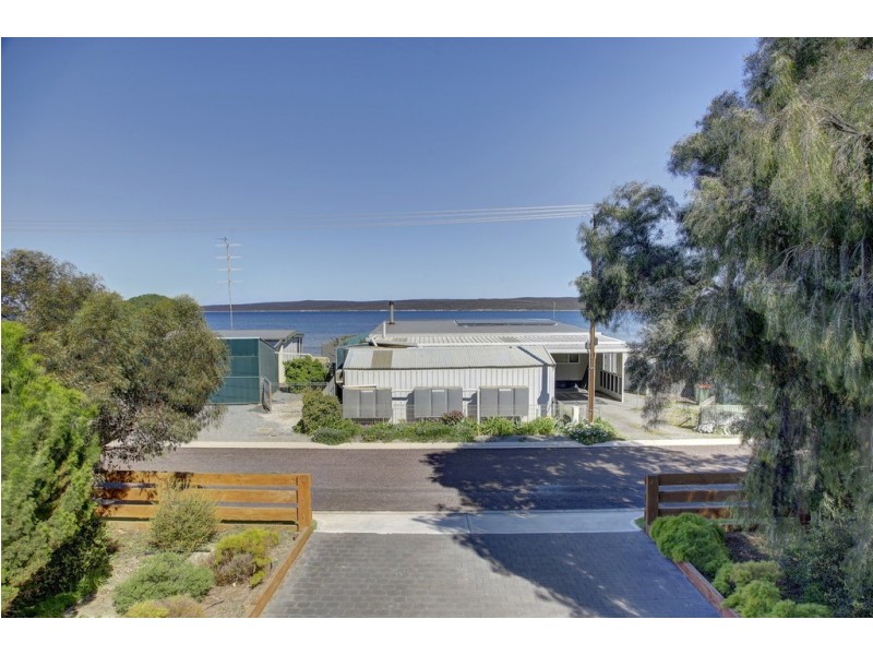 10 Tulka Esplanade, Tulka SA 5607