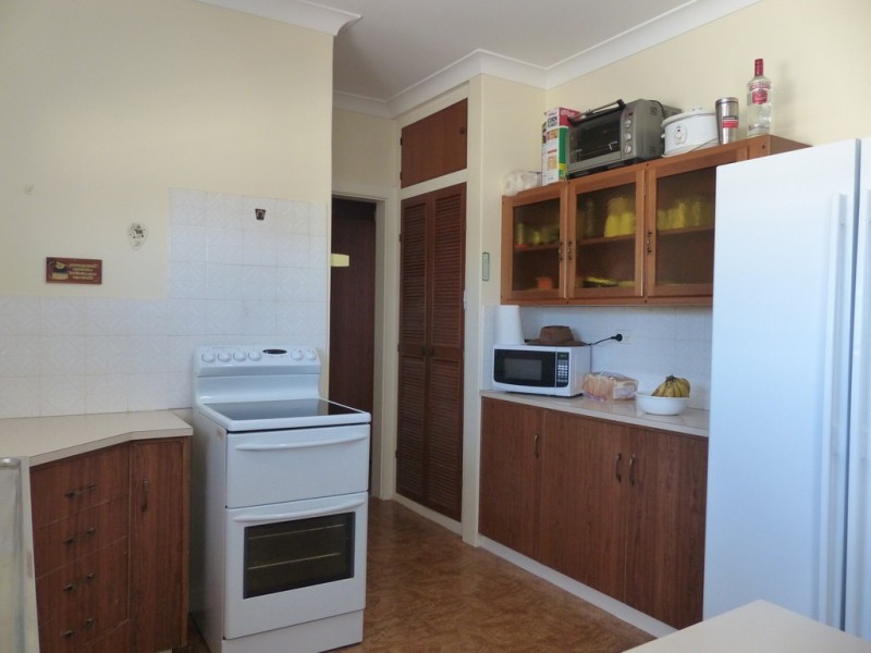 27 Eyre Highway, Ceduna SA 5690