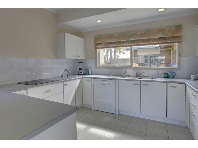 22 Parnkalla Avenue, Port Lincoln SA 5606