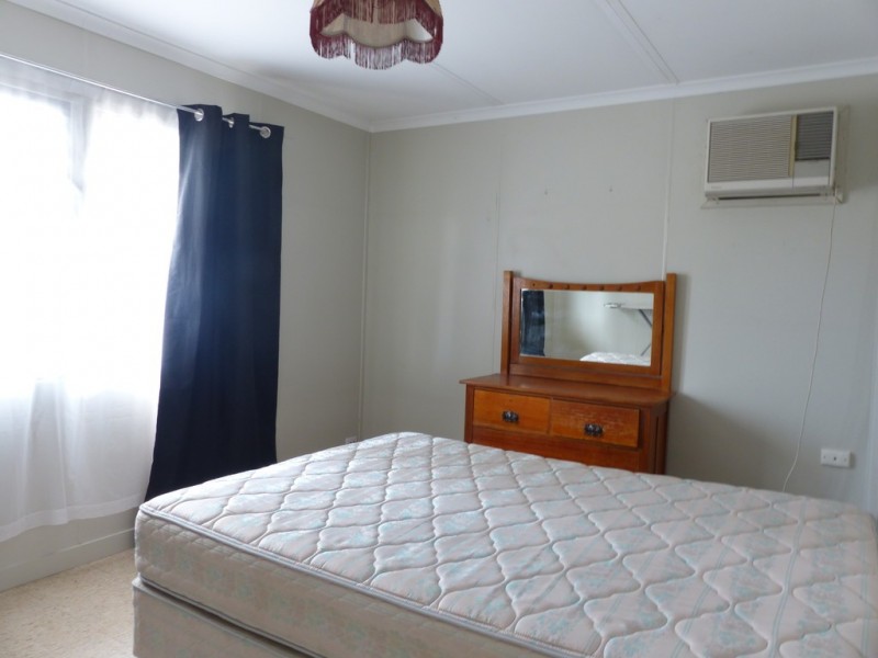 1 and 2, 3 Lambeff Street, Ceduna SA 5690