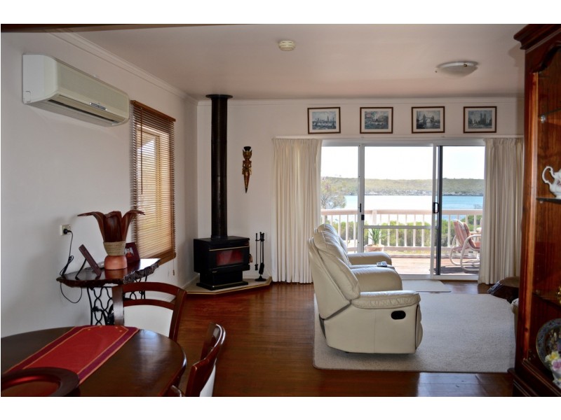 277 Esplanade, Coffin Bay SA 5607